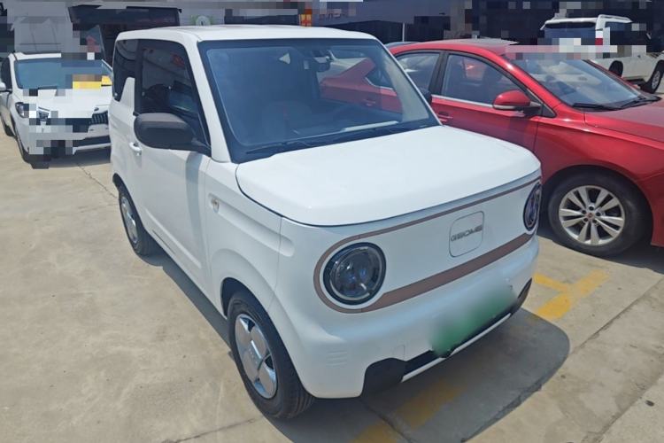Used Geely Galaxy Panda 2024 Panda Mini 200km Endurance Bear Front Right 45 Deg