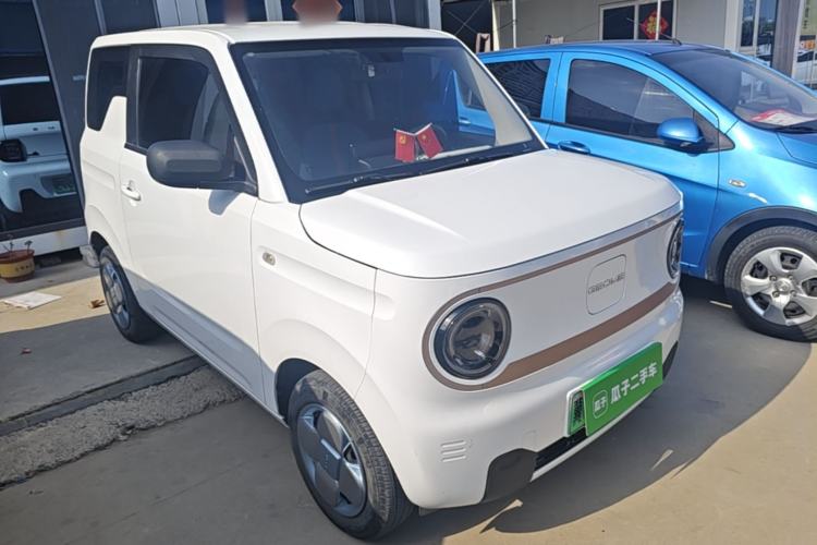 Used Geely Galaxy Panda 2024 Panda Mini 200km Endurance Bear Front Right 45 Deg