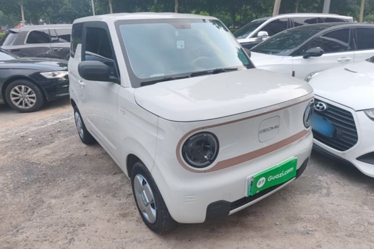 Used Geely Galaxy Panda 2024 Panda Mini 200km Endurance Bear Front Right 45 Deg