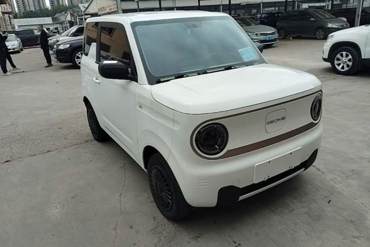 Used Geely Galaxy Panda 2024 Panda Mini 200km Longteng PRO Edition Front Right 45 Deg