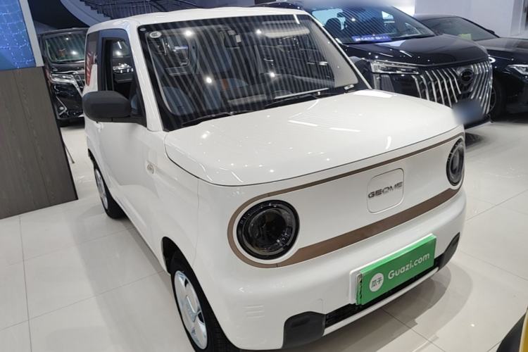 Used Geely Galaxy Panda 2024 Panda Mini 200km Endurance Bear Front Right 45 Deg