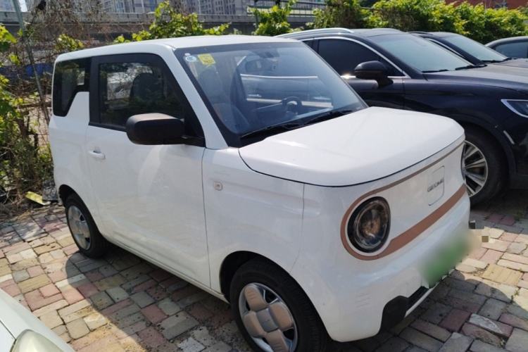 Used Geely Galaxy Panda 2024 Panda Mini 200km Longteng PRO Edition Front Right 45 Deg