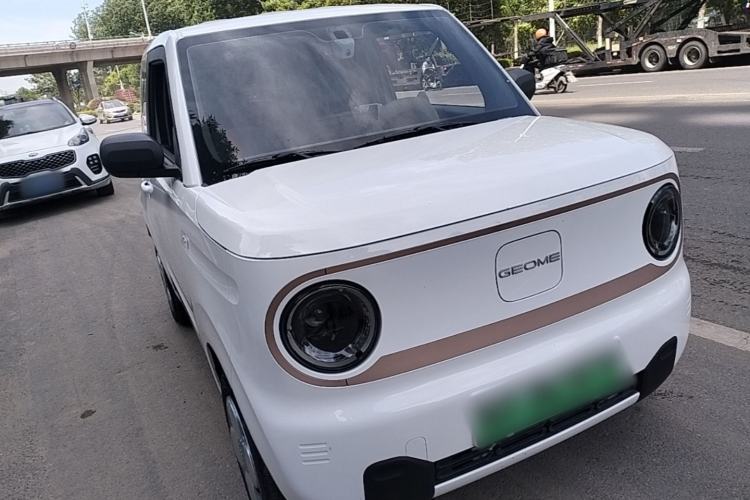 Used Geely Galaxy Panda 2024 Panda Mini 200km Endurance Bear Front Right 45 Deg