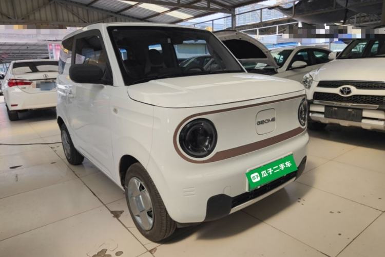 Used Geely Galaxy Panda 2024 Panda Mini 200km Endurance Bear Front Right 45 Deg