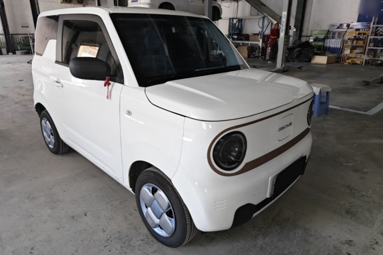 Used Geely Galaxy Panda 2024 Panda Mini 200km Endurance Bear Front Right 45 Deg