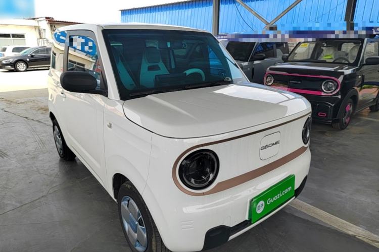 Used Geely Galaxy Panda 2024 Panda Mini 200km Endurance Bear Front Right 45 Deg
