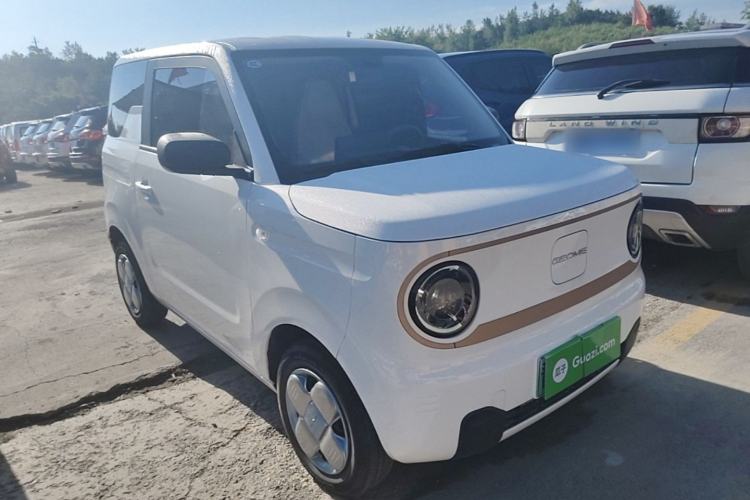 Used Geely Galaxy Panda 2024 Panda Mini 200km Endurance Bear Front Right 45 Deg