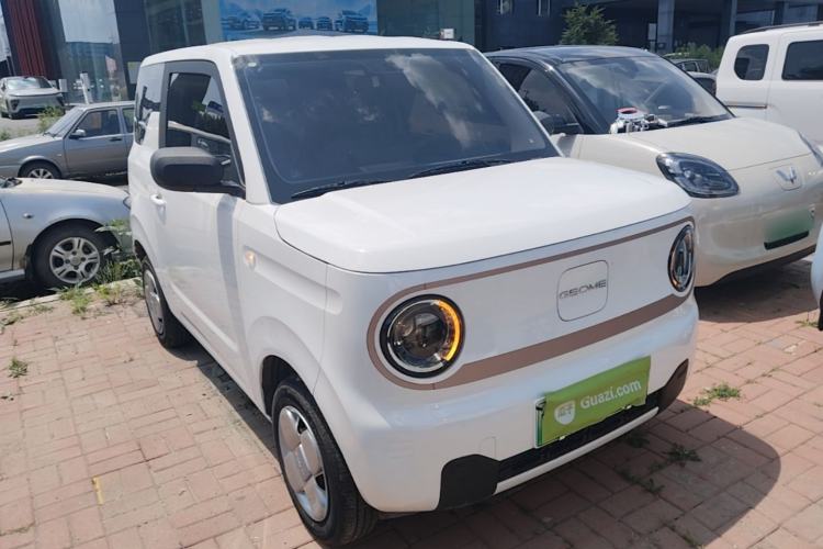 Used Geely Galaxy Panda 2024 Panda Mini 200km Endurance Bear Front Right 45 Deg
