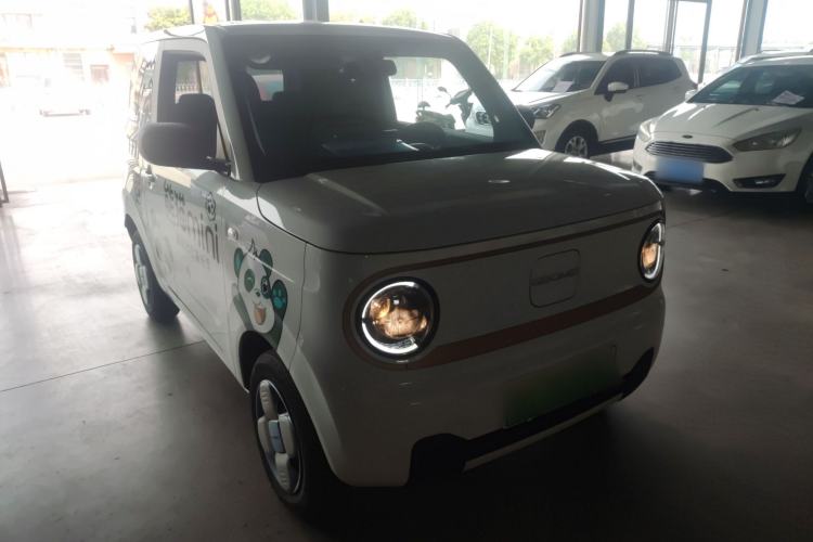Used Geely Galaxy Panda 2024 Panda Mini 200km Endurance Bear Front Right 45 Deg