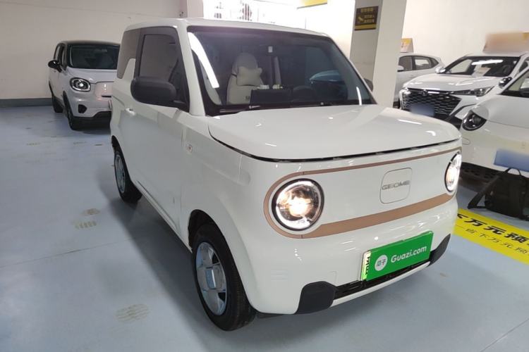 Used Geely Galaxy Panda 2024 Panda Mini 200km Endurance Bear Front Right 45 Deg