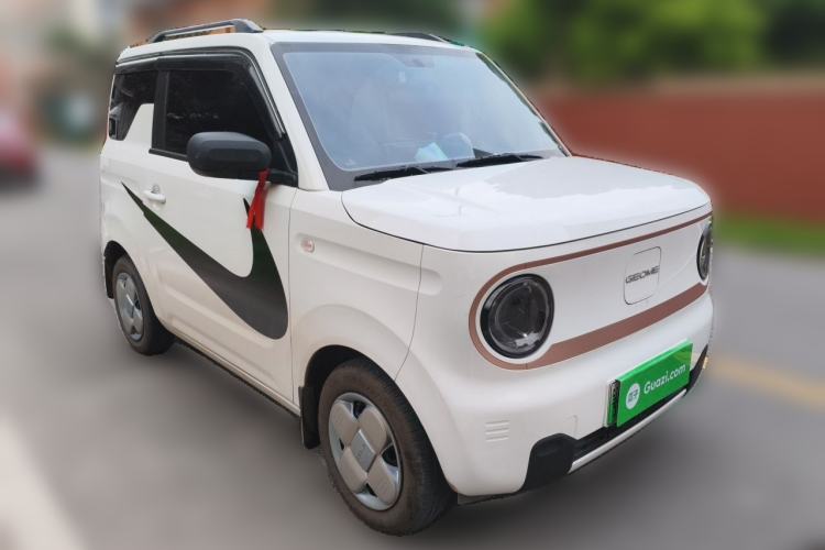 Used Geely Galaxy Panda 2024 Panda Mini 200km Endurance Bear Front Right 45 Deg