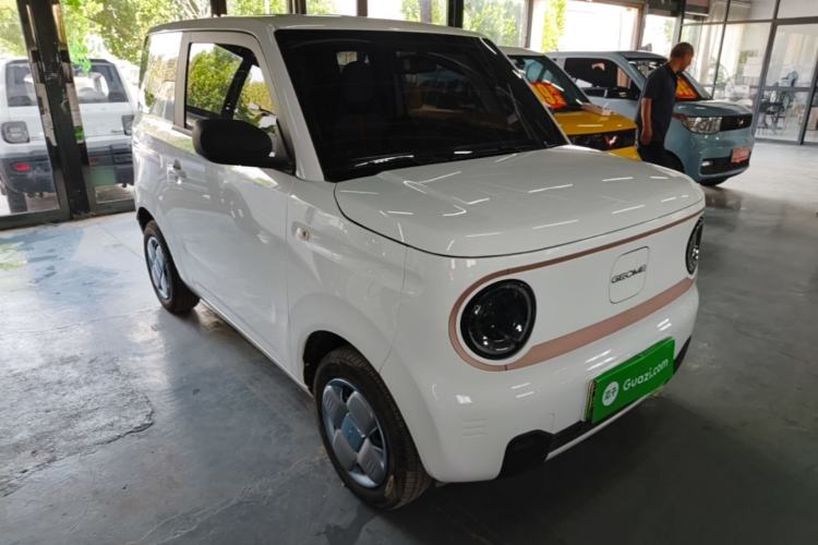 Used Geely Galaxy Panda 2024 Panda Mini 200km Endurance Bear Front Right 45 Deg
