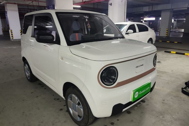 Used Geely Galaxy Panda 2024 Panda Mini 200km Endurance Bear Front Right 45 Deg
