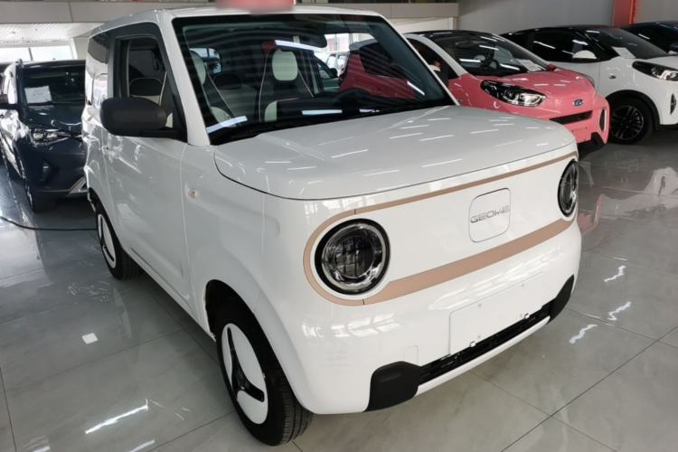 Used Geely Galaxy Panda 2024 Panda Mini 200km Endurance Bear Front Right 45 Deg
