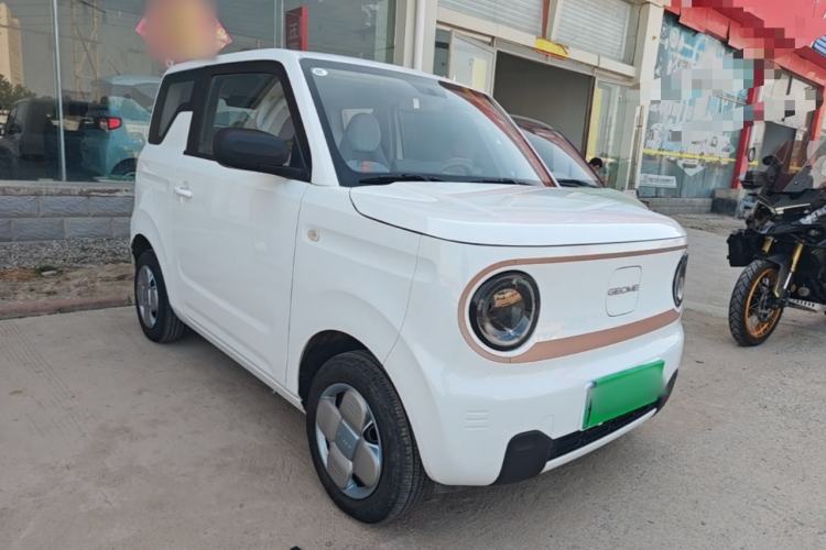 Used Geely Galaxy Panda 2024 Panda Mini 200km Endurance Bear Front Right 45 Deg