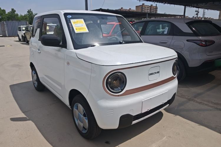 Used Geely Galaxy Panda 2024 Panda Mini 200km Endurance Bear Front Right 45 Deg
