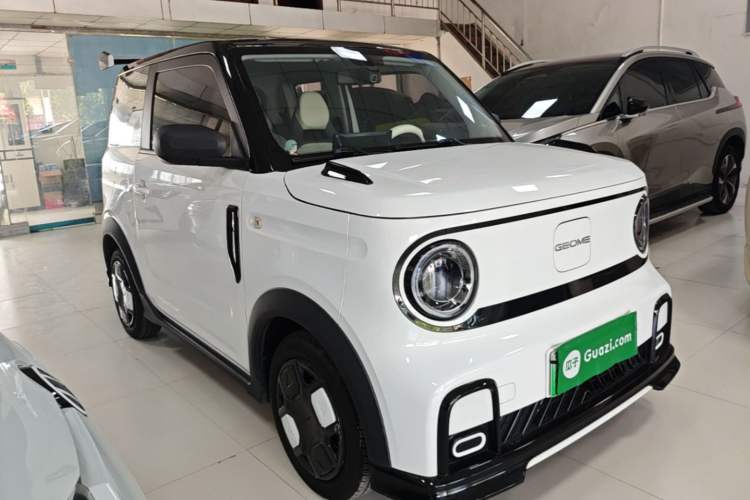 Used Geely Galaxy Panda 2024 200km Panda Kart Front Right 45 Deg