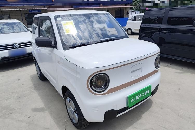 Used Geely Galaxy Panda 2024 Panda Mini 200km Endurance Bear Front Right 45 Deg