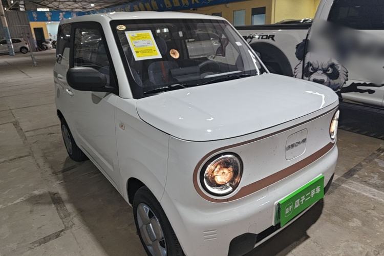 Used Geely Galaxy Panda 2024 Panda Mini 200km Endurance Bear Front Right 45 Deg