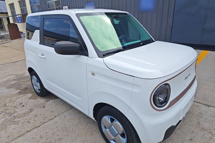 Used Geely Galaxy Panda 2024 Panda Mini 200km Endurance Bear Front Right 45 Deg