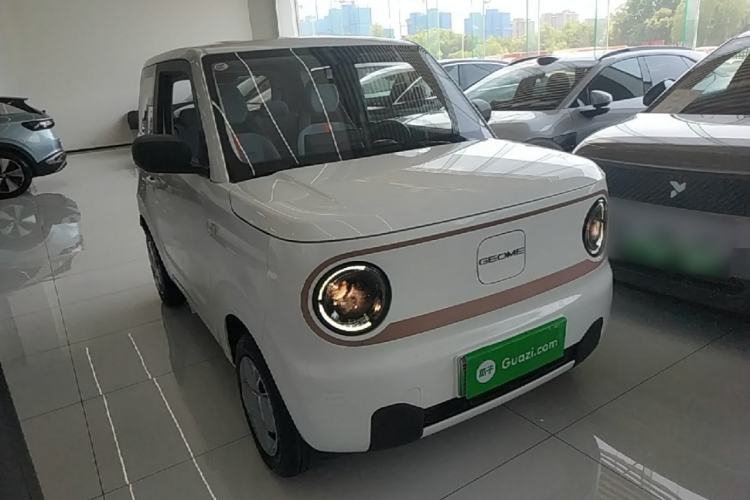 Used Geely Galaxy Panda 2024 Panda Mini 200km Endurance Bear Front Right 45 Deg