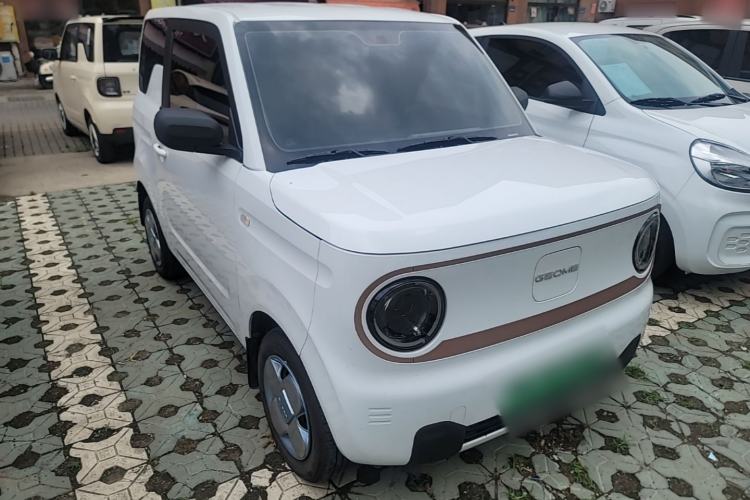 Used Geely Galaxy Panda 2024 Panda Mini 200km Endurance Bear Front Right 45 Deg