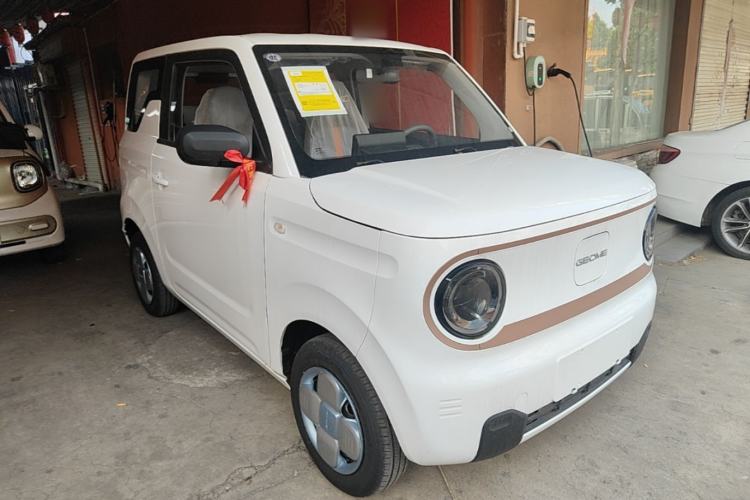 Used Geely Galaxy Panda 2024 Panda Mini 200km Endurance Bear Front Right 45 Deg