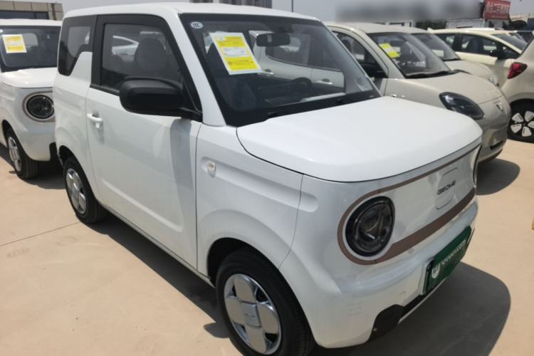 Used Geely Galaxy Panda 2024 Panda Mini 200km Endurance Bear Front Right 45 Deg
