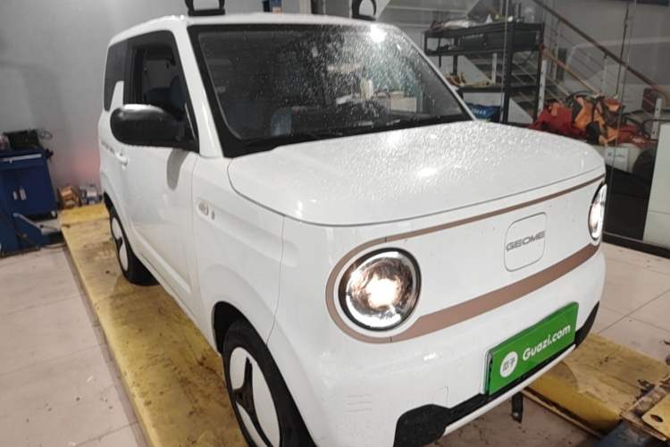 Used Geely Galaxy Panda 2024 Panda Mini 200km Endurance Bear Front Right 45 Deg
