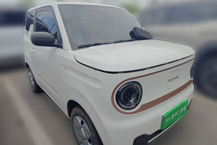 Used Geely Galaxy Panda 2024 Panda Mini 200km Endurance Bear Front Right 45 Deg