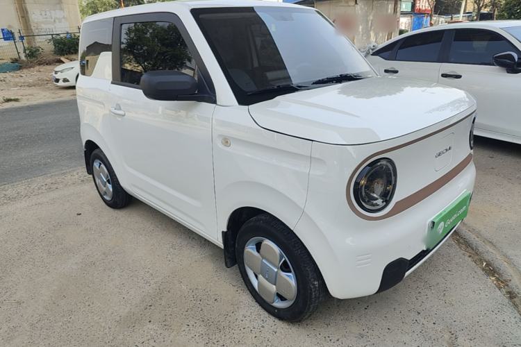 Used Geely Galaxy Panda 2024 Panda Mini 200km Endurance Bear Front Right 45 Deg