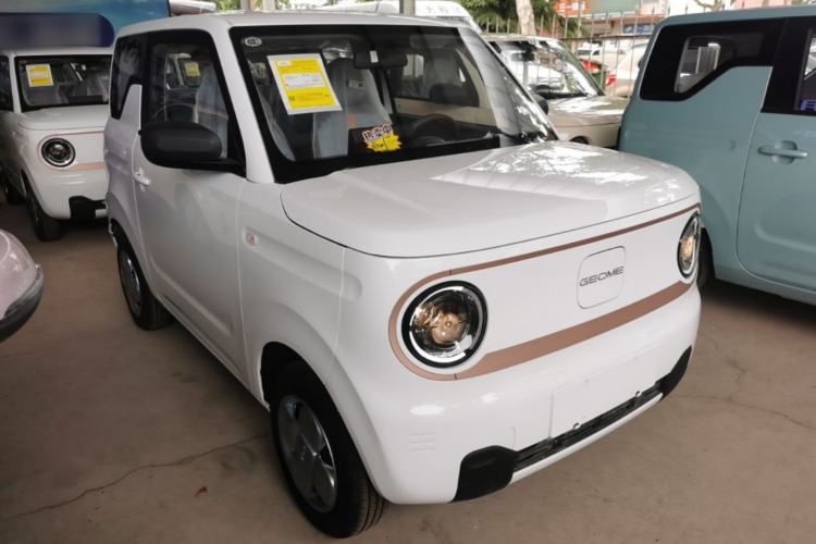 Used Geely Galaxy Panda 2024 Panda Mini 200km Endurance Bear Front Right 45 Deg