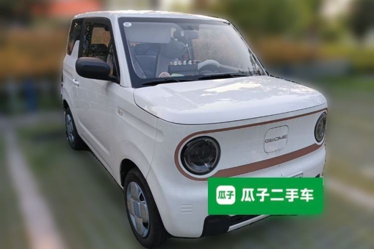 Used Geely Galaxy Panda 2024 Panda Mini 200km Endurance Bear Front Right 45 Deg