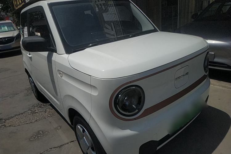 Used Geely Galaxy Panda 2024 Panda Mini 200km Endurance Bear Front Right 45 Deg