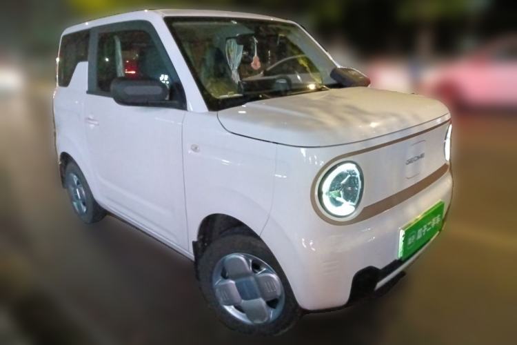 Used Geely Galaxy Panda 2024 Panda Mini 200km Endurance Bear Front Right 45 Deg