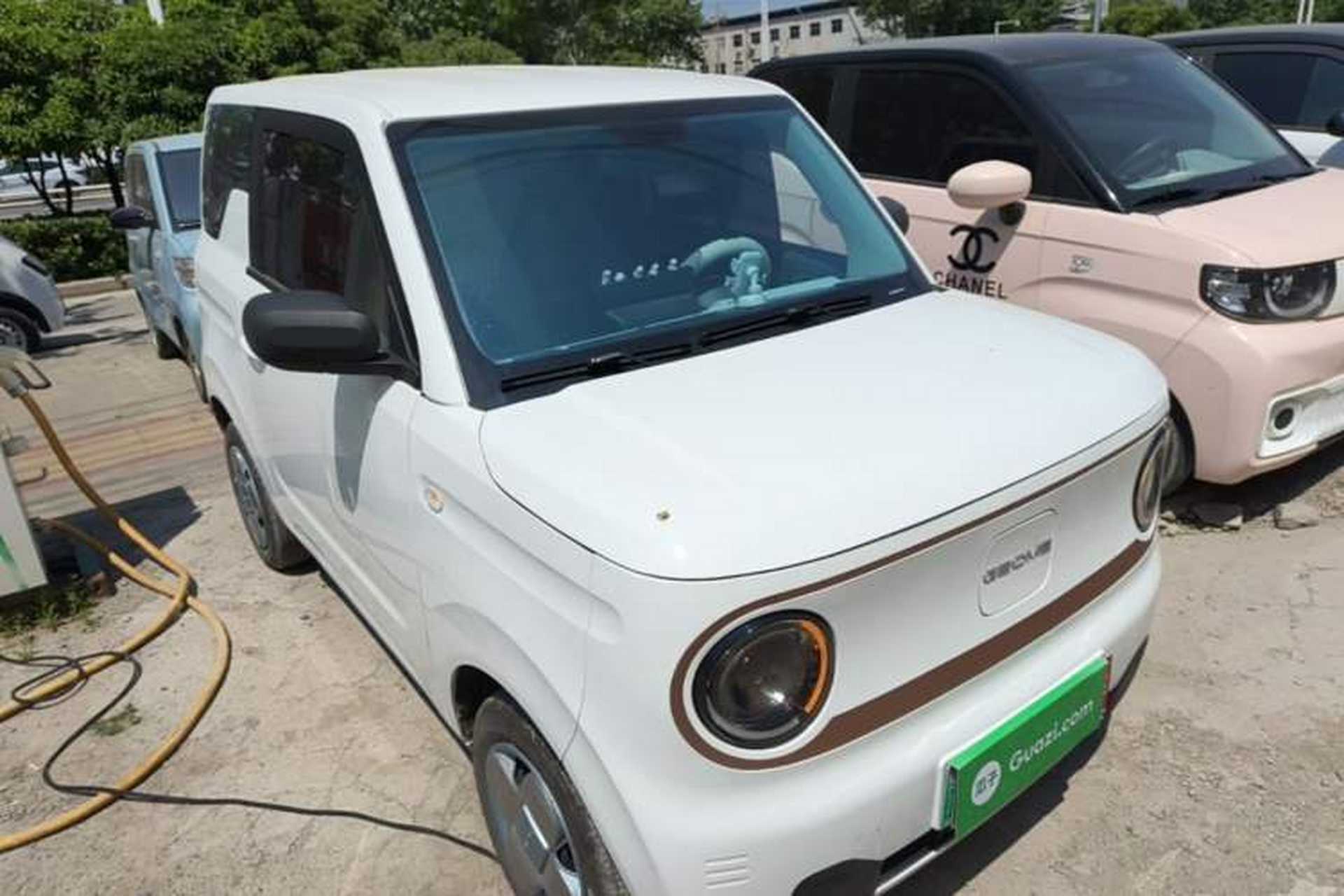 Used Geely Galaxy Panda 2024 Panda Mini 200km Endurance Bear Front Right 45 Deg