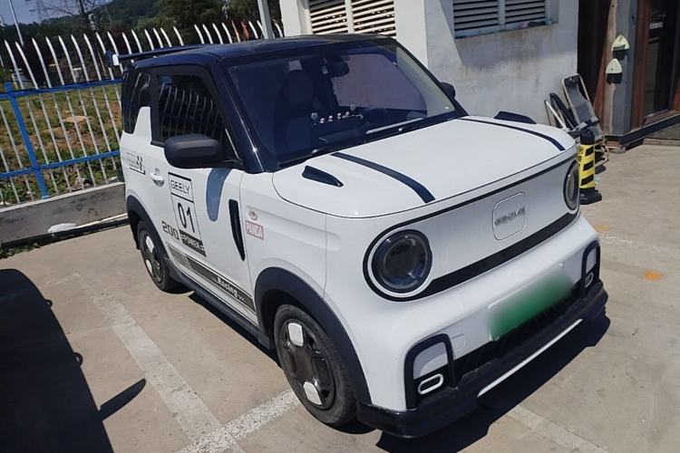 Used Geely Galaxy Panda 2024 200km Panda Kart Front Right 45 Deg