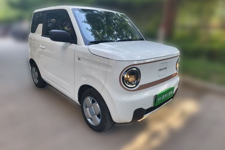 Used Geely Galaxy Panda 2024 Panda Mini 200km Endurance Bear Front Right 45 Deg