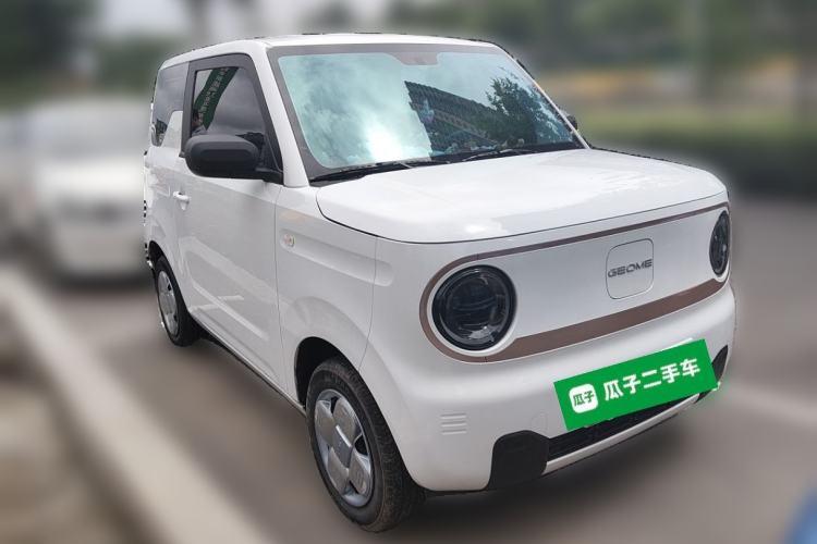 Used Geely Galaxy Panda 2024 Panda Mini 200km Endurance Bear Front Right 45 Deg