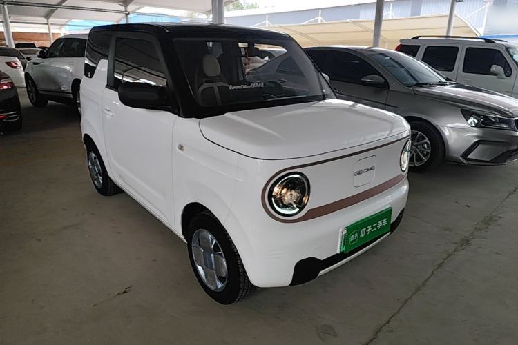 Used Geely Galaxy Panda 2024 Panda Mini 200km Endurance Bear Front Right 45 Deg