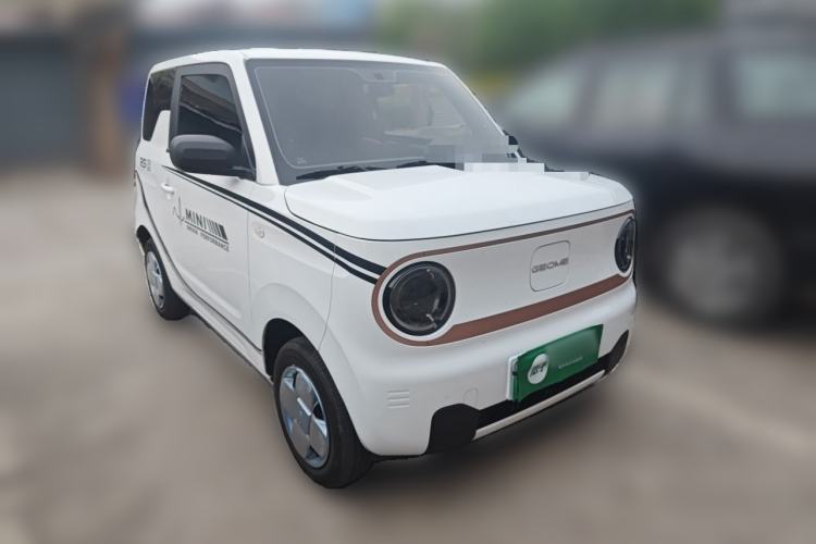 Used Geely Galaxy Panda 2024 Panda Mini 200km Endurance Bear Front Right 45 Deg