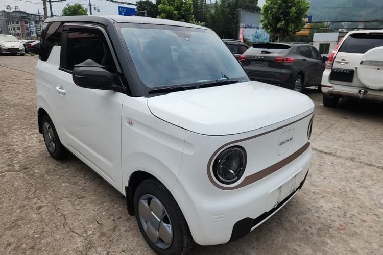 Used Geely Galaxy Panda 2024 Panda Mini 200km Endurance Bear Front Right 45 Deg
