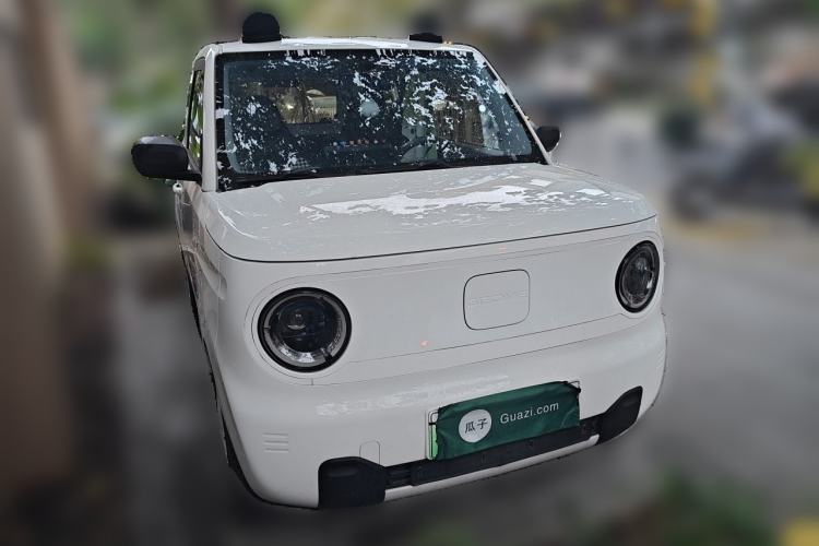 Used Geely Galaxy Panda 2024 Panda Mini 200km Endurance Bear Front Right 45 Deg