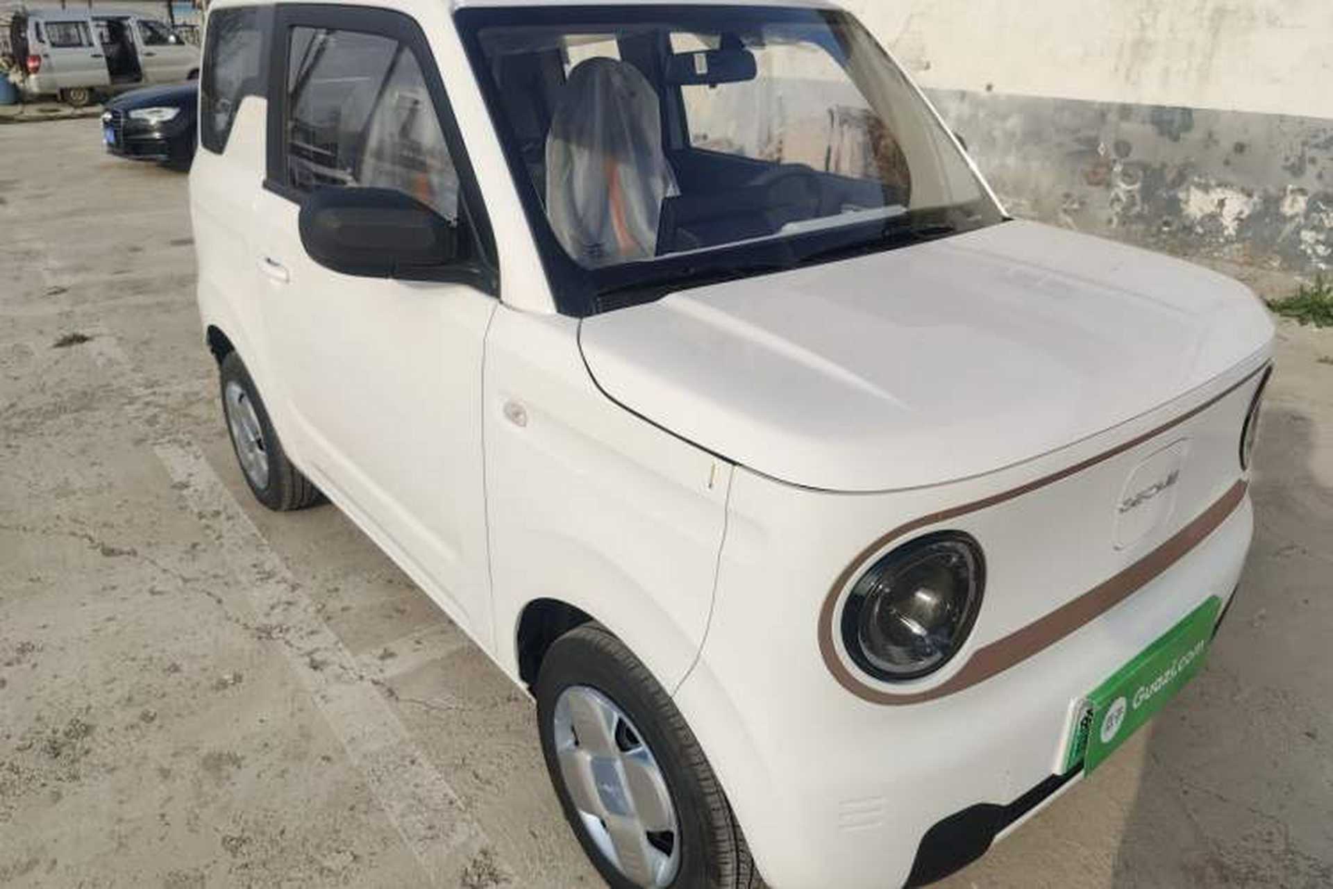 Used Geely Galaxy Panda 2024 Panda Mini 200km Endurance Bear Front Right 45 Deg