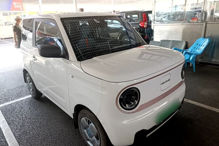 Used Geely Galaxy Panda 2024 Panda Mini 200km Dragon Edition Front Right 45 Deg