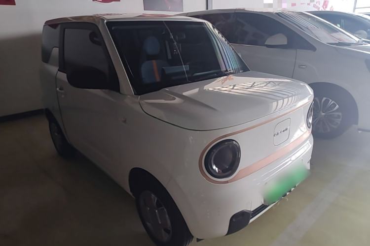 Used Geely Galaxy Panda 2024 Panda Mini 200km Endurance Bear Front Right 45 Deg