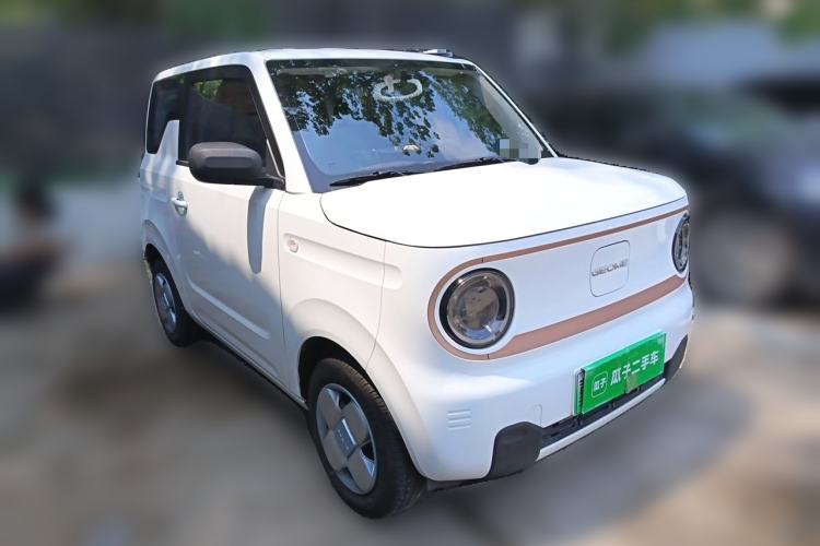 Used Geely Galaxy Panda 2024 Panda Mini 200km Endurance Bear Front Right 45 Deg