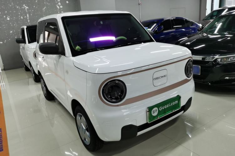 Used Geely Galaxy Panda 2024 Panda Mini 200km Endurance Bear Front Right 45 Deg