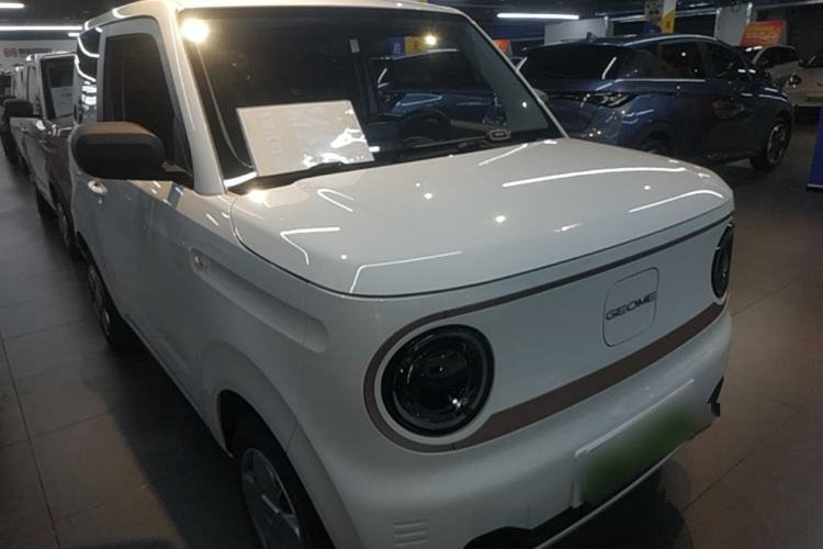 Used Geely Galaxy Panda 2024 Panda Mini 200km Endurance Bear Front Right 45 Deg