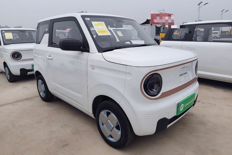Used Geely Galaxy Panda 2024 Panda Mini 200km Endurance Bear Front Right 45 Deg
